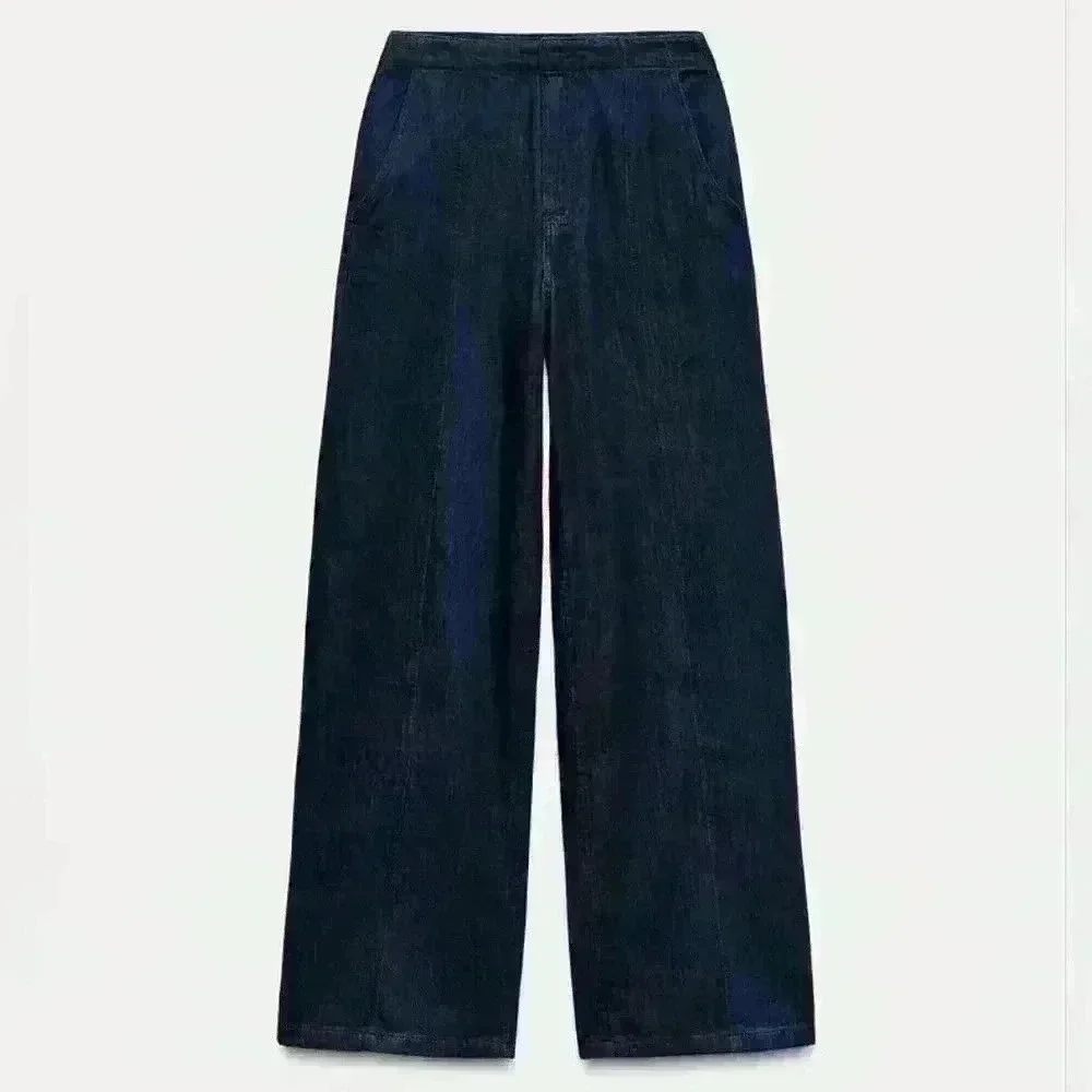 NWOT Zara High-Waisted Jeans.